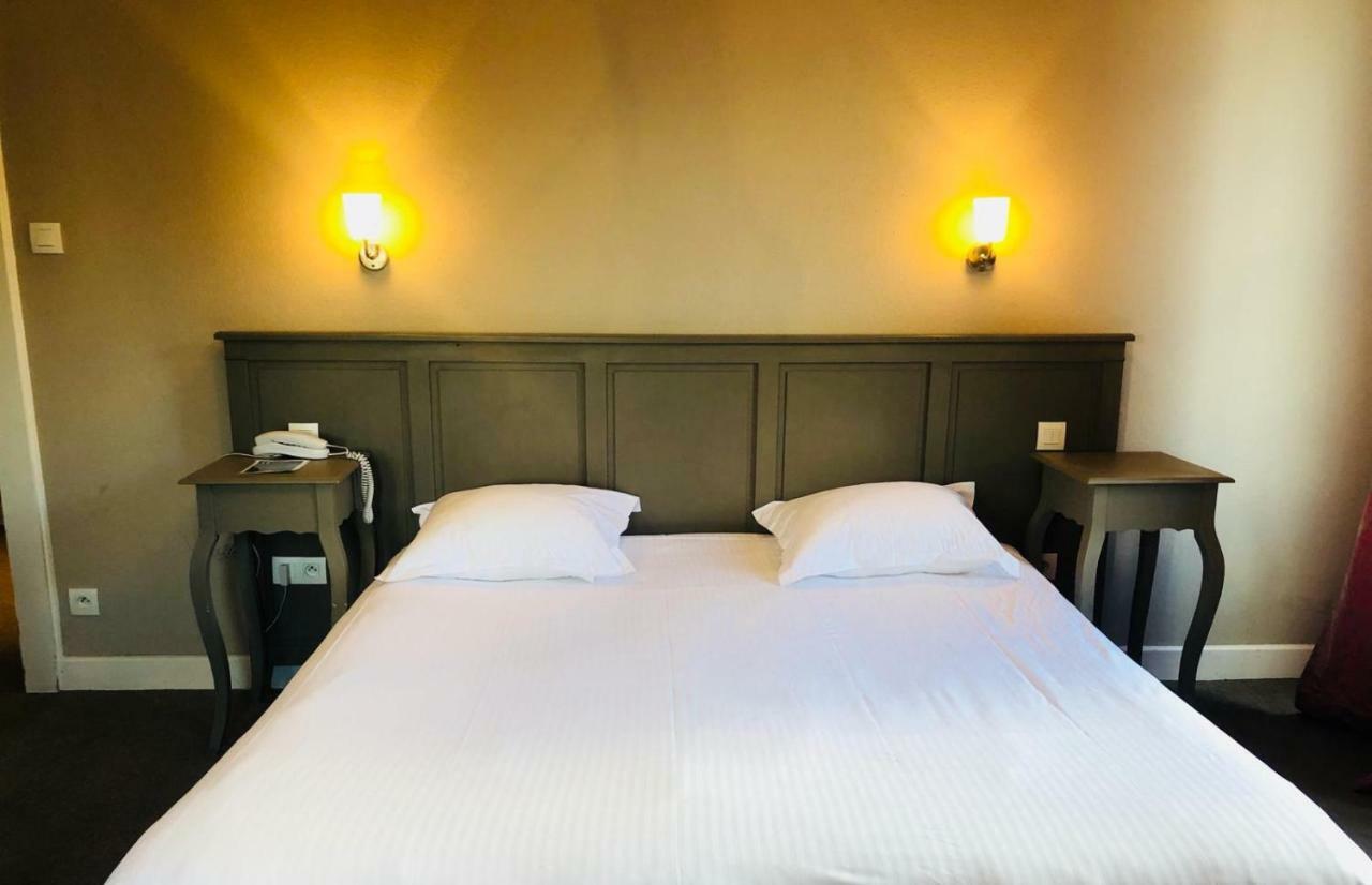 Le H - Hotel & Restaurant Бар Екстериор снимка